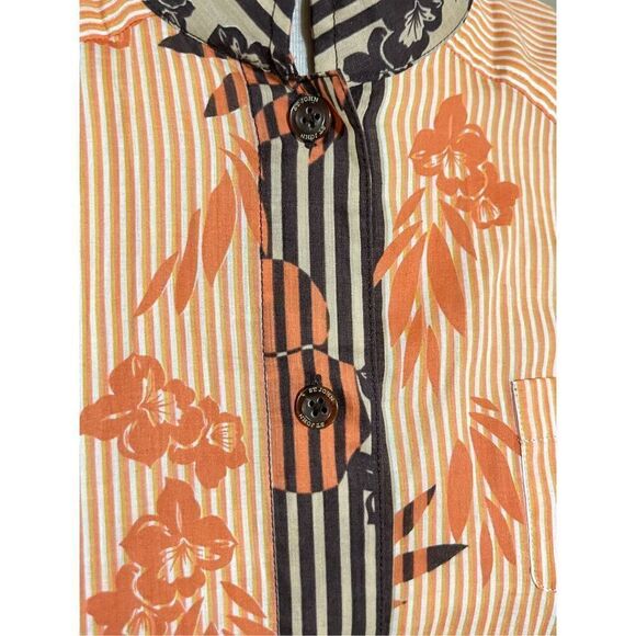 St. John Sport Striped Sleeveless Button Up Blouse Size Petite - Picture 2 of 4
